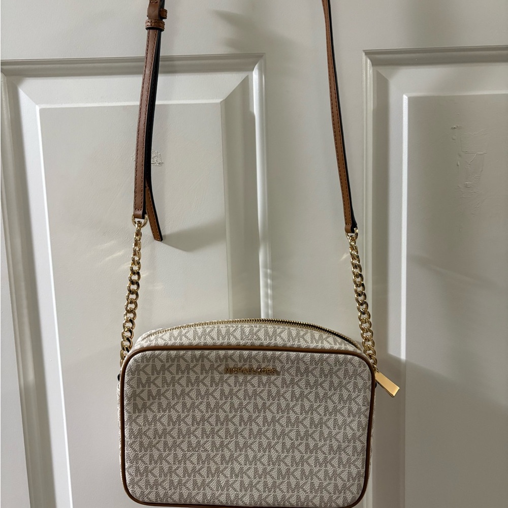 NWOT Michael Kors Tan and Cream Logo Crossbody Bag never used